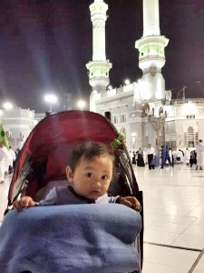 tips-membawa-anak-saat-umroh